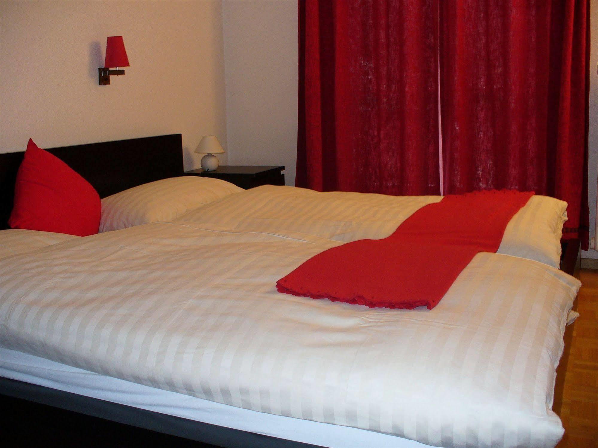 Hostellerie D'Orzival แวร์โกแร็ง ภายนอก รูปภาพ